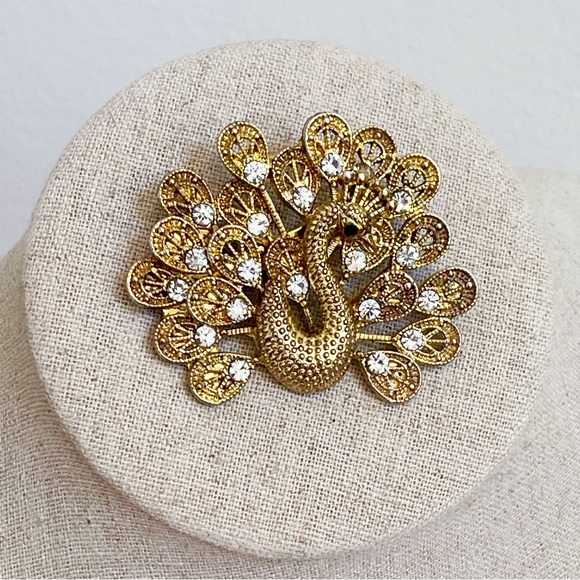 Vintage Gold Tone CZ Peacock Brooch - Picture 11 of 11